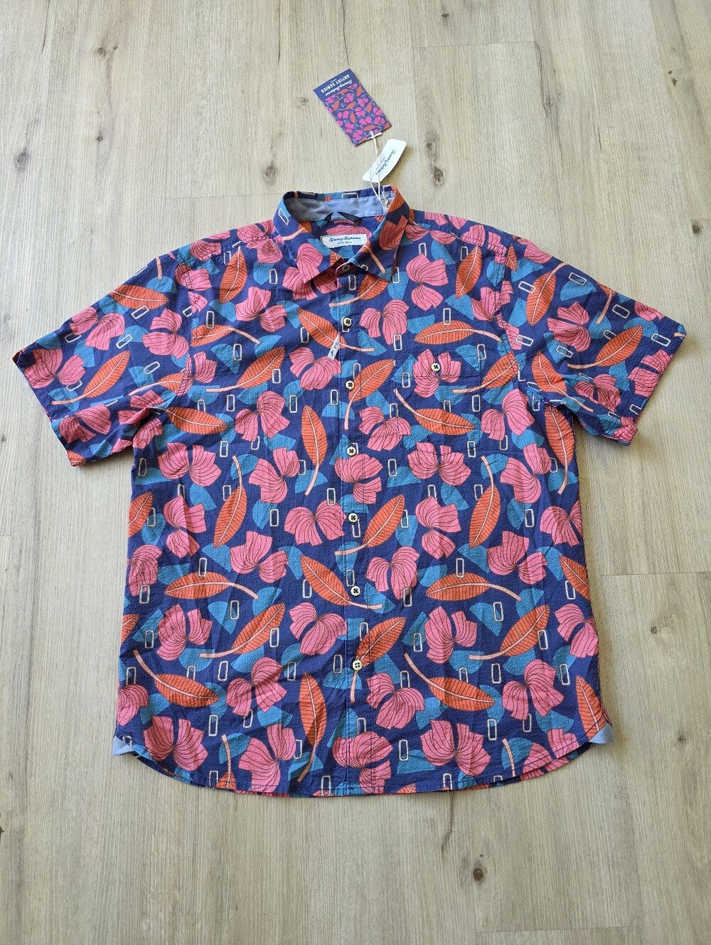 Tommy Bahama Nova Wave Aloha Tropics Short Sleeve Shirt Size L